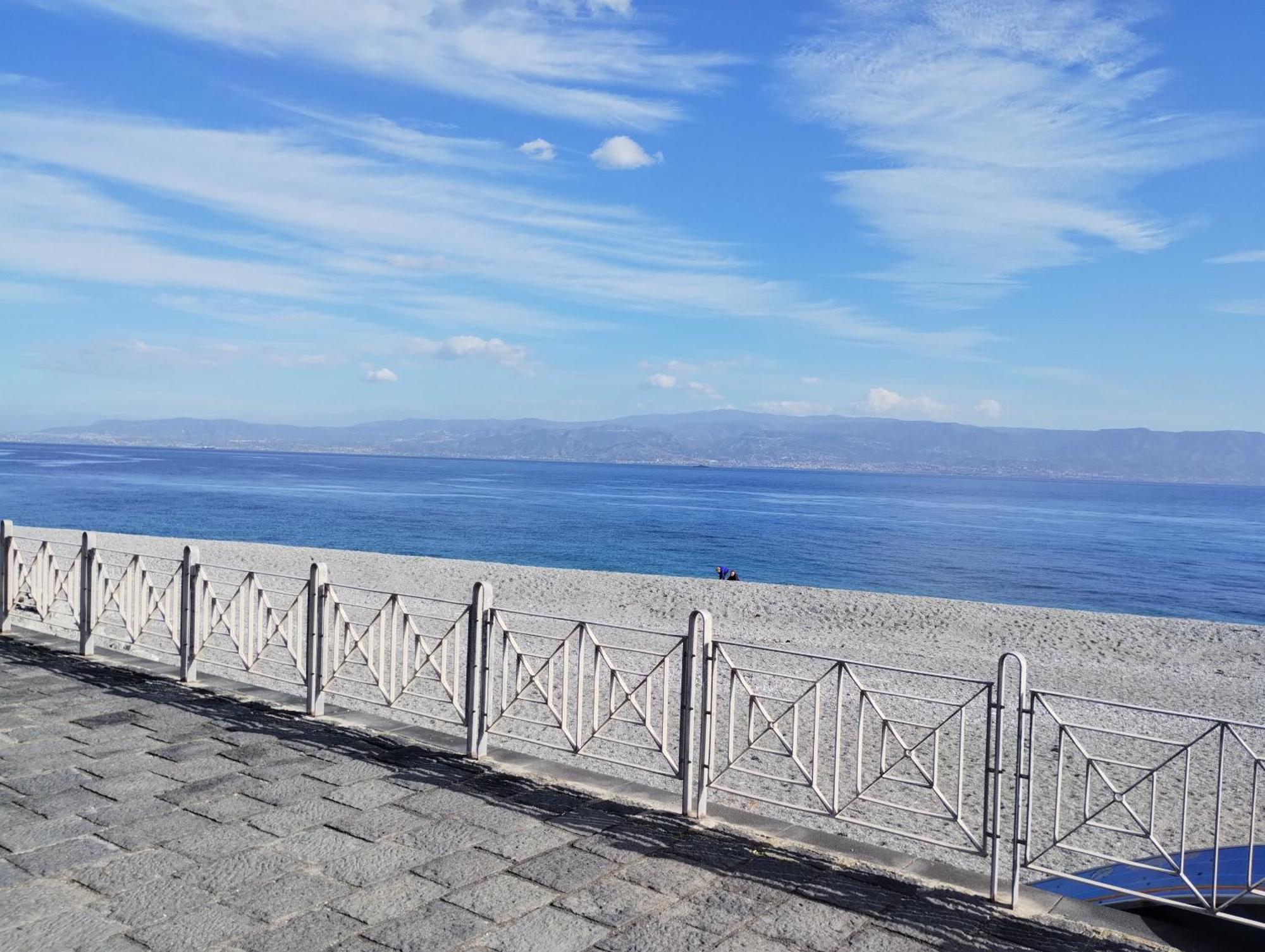 La Camera Nel Villaggio Messina Kültér fotó